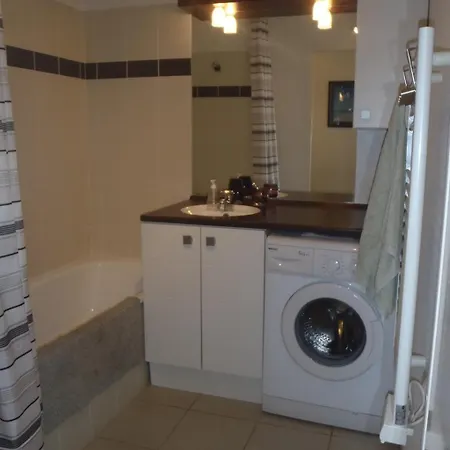 Lejlighed Appt 2 Pieces 33m2 + Loggia 11m2 Ref4024 *