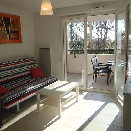 Appt 2 Pieces 33m2 + Loggia 11m2 Ref4024
